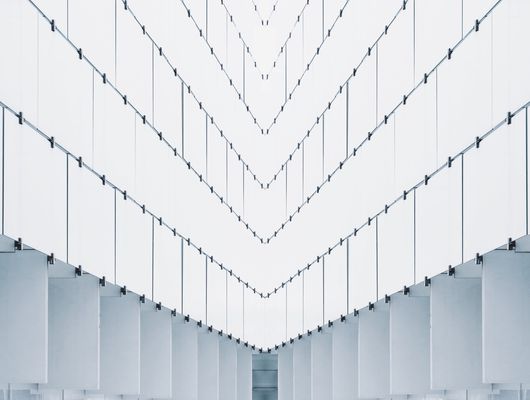 curated_images/company/Finansiel faglighed og rådgivning/luca-colapinto-I378DhssWqU-unsplash.jpg