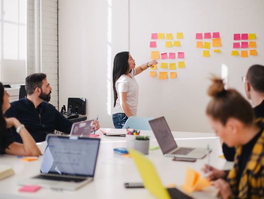 curated_images\individual\Kommunikation, formidling og sprog\Digital kommunikation og marketing\you-x-ventures-Oalh2MojUuk-unsplash.jpg