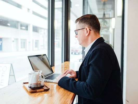 curated_images\individual\Organisation, ledelse og strategi\Ledelse\linkedin-sales-navigator-nQ9-H3-eEww-unsplash.jpg